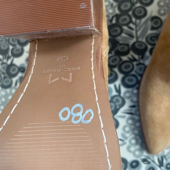 MARC FISHER Gadri Pointed Suede Booties Natural Tan Womens Size 10 - Picture 6 of 8